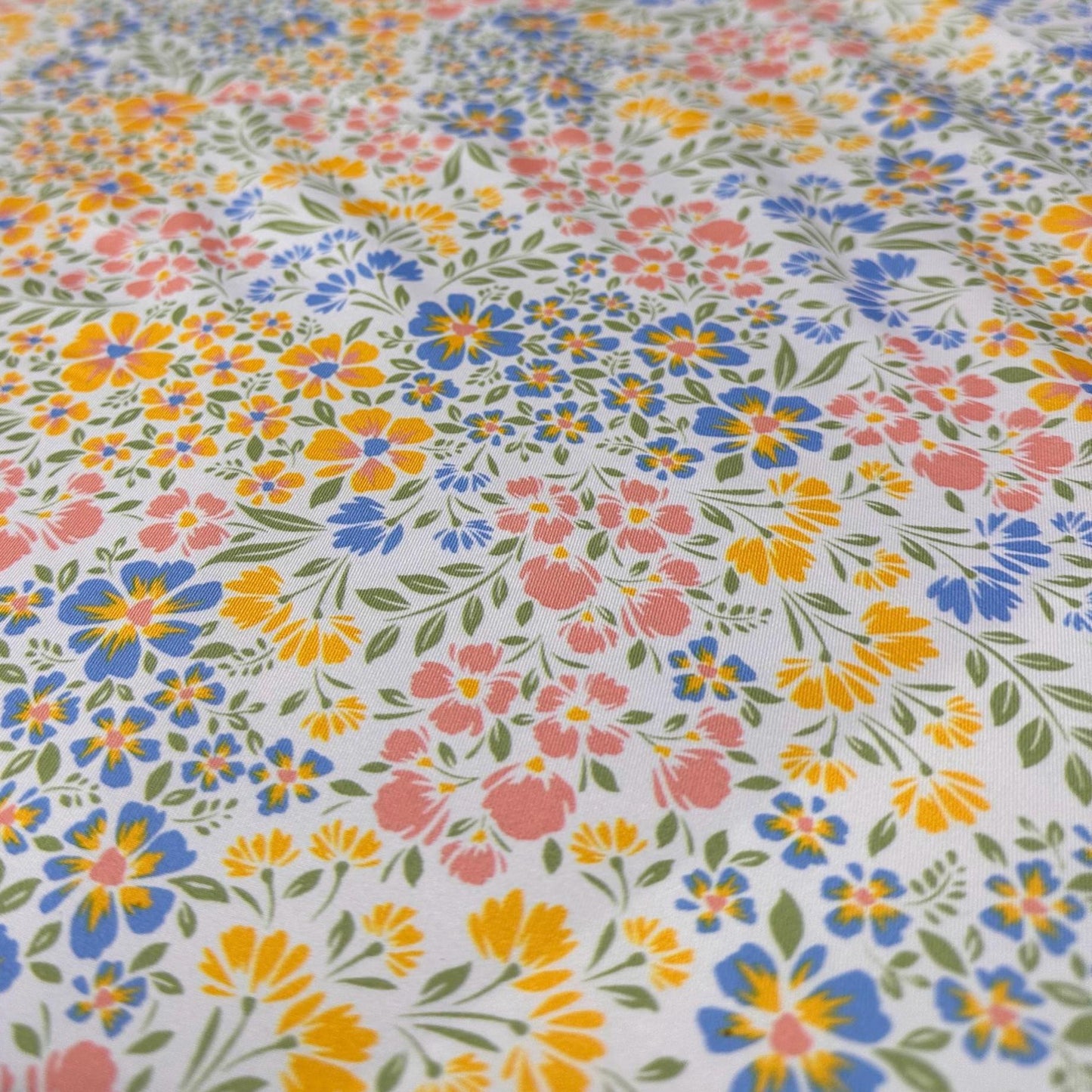 4 Way Stretch Print Nylon Spandex Fabric By The Yard Tricot Swim Wear Bikini Active Wear Mini Multicolor Floral Daisy Blue 260 GSM