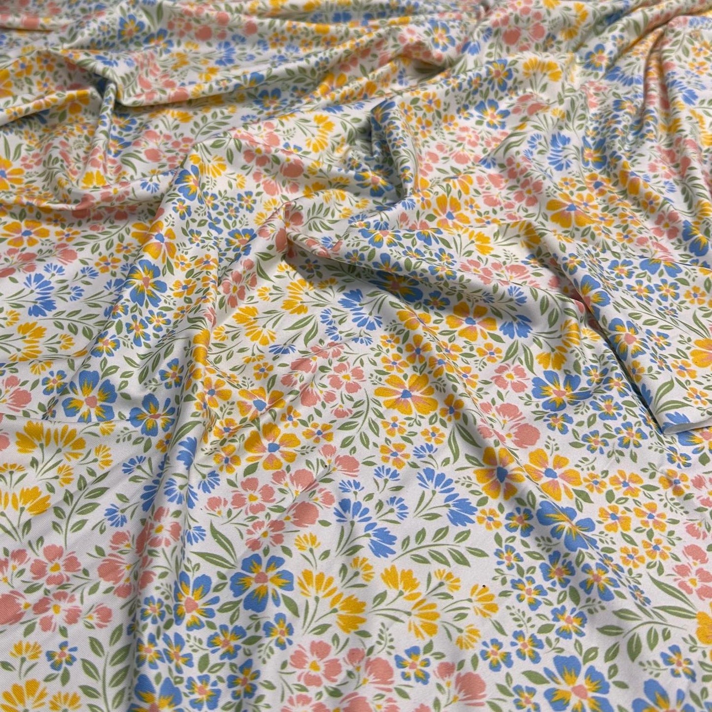 4 Way Stretch Print Nylon Spandex Fabric By The Yard Tricot Swim Wear Bikini Active Wear Mini Multicolor Floral Daisy Blue 260 GSM