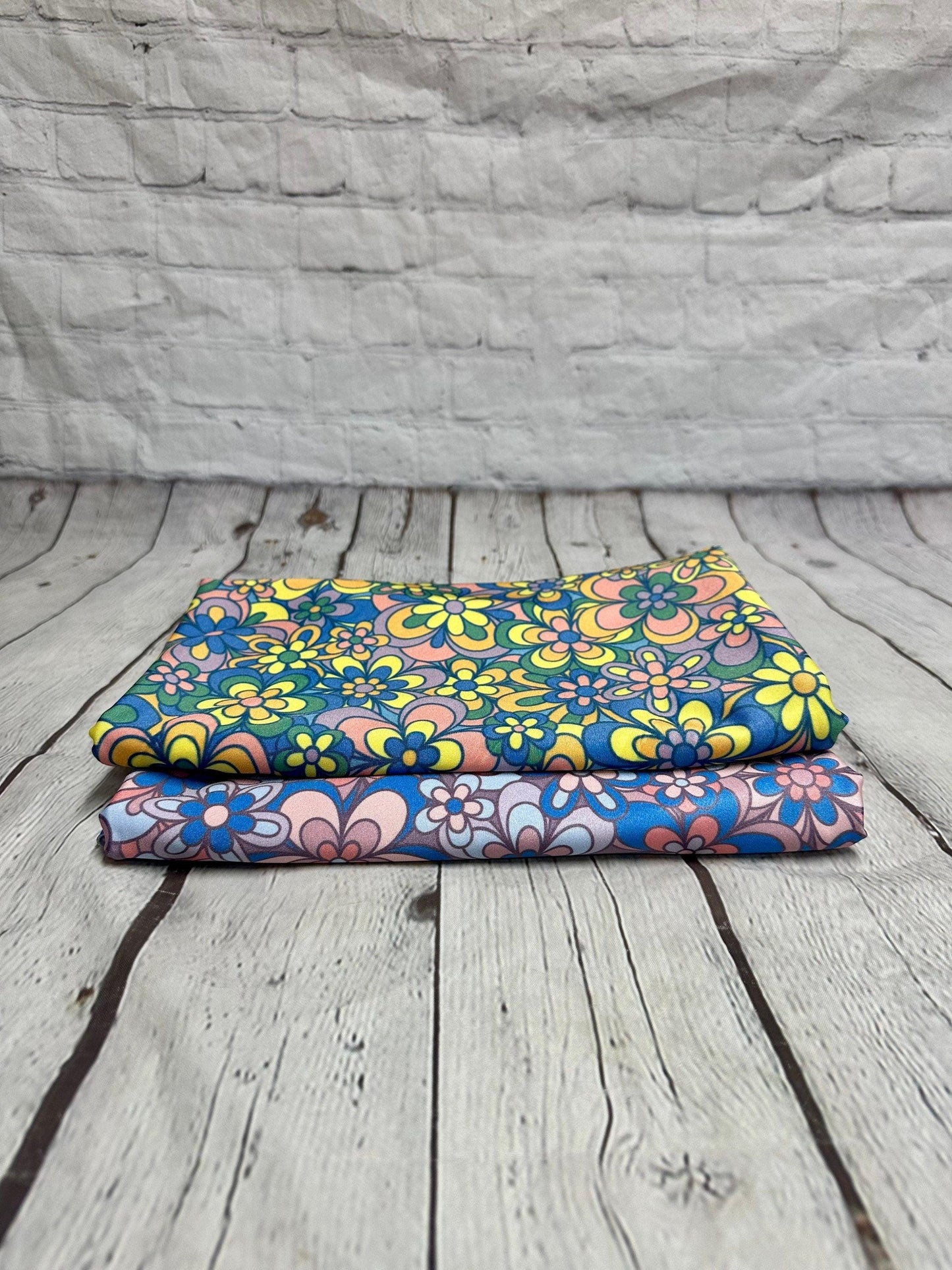 4 Way Stretch Print Nylon Spandex Fabric By The Yard Tricot SwimWear Bikini Active Wear Multi Color Floral Flower Vintage 280 GSM