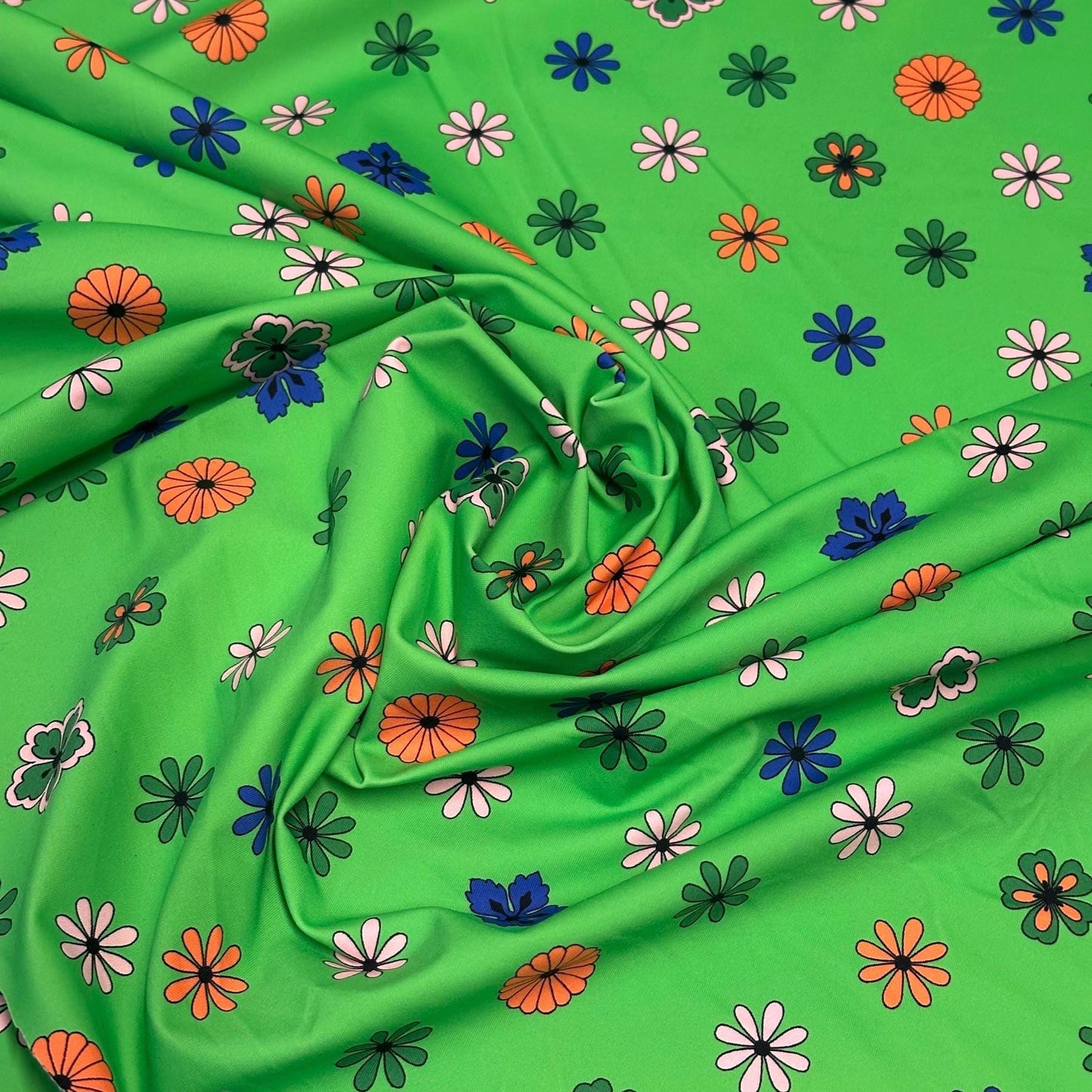 4 Way Stretch Print Nylon Spandex Fabric By The Yard Tricot Swim Wear Bikini Active Wear Green Ditsy Flower Daisy Floral