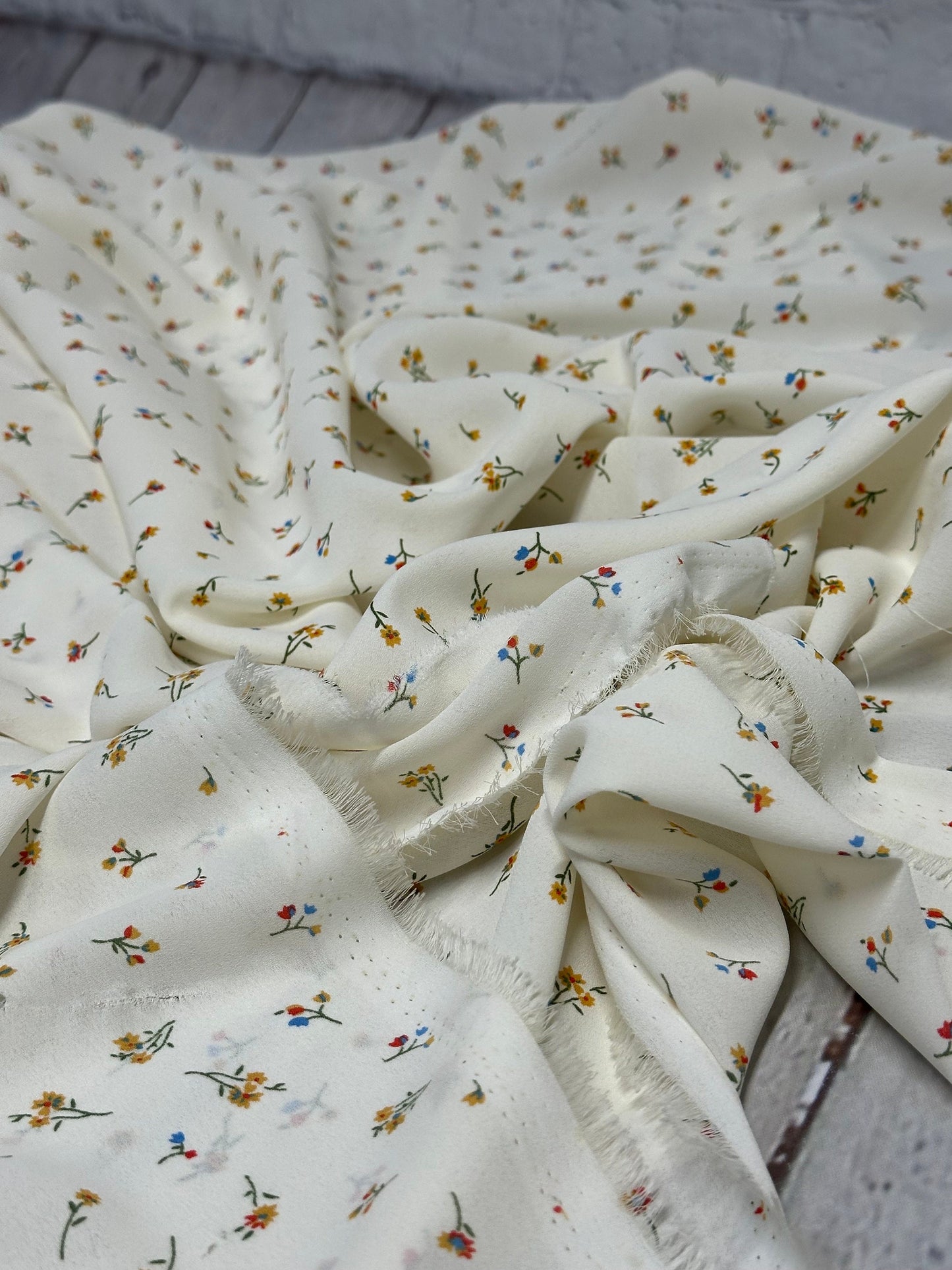 Polyester Wool Dobby Georgette Woven Print Fabric By The Yard Small Mini Multicolor Summer  Floral Flower Print