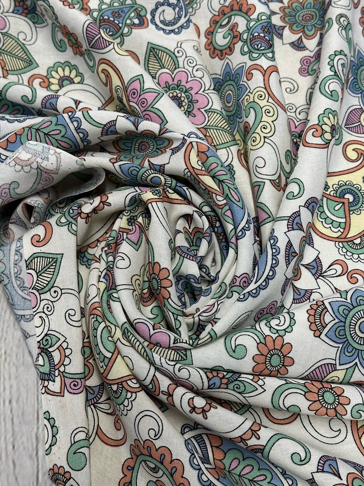 Rayon Challis Woven Print Fabric By The Yard Dusty Vinatge Paisley Flower Geometric Summer Boho Ditsy Floral Print